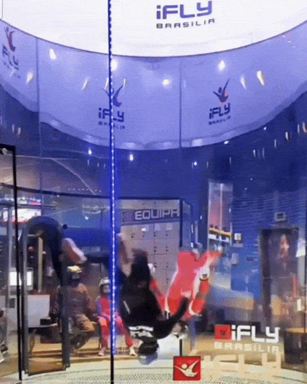 area de salto-coach tunel de vento-ifly brazil-paraquedismo-skydiving indoor-indoor skydiving-curso aff-salto aff-coach de tunel vento-instrutor de tunel de vento-tunel de vento-ifly brasilia
