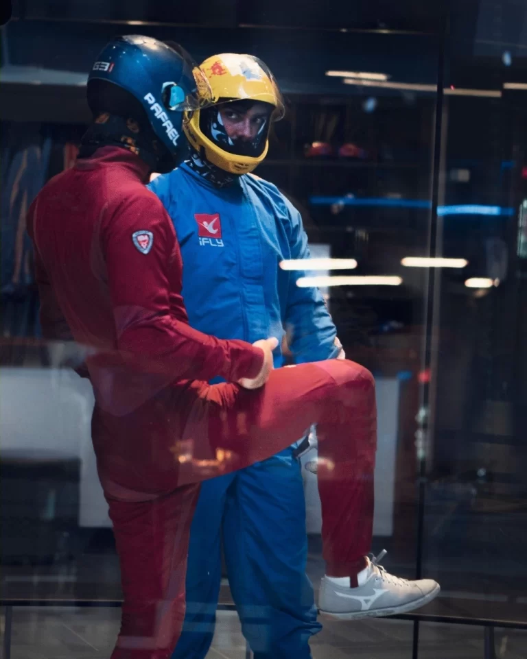 skydiving-indoor-ifly-brazil-paraquedismo-curso-aff-area-de-salto-coach-tunel-de-vento-salto-aff-coach-de-tunel-vento-instrutor-de-tunel-de-vento-tunel-de-vento-ifly-brasilia (6)